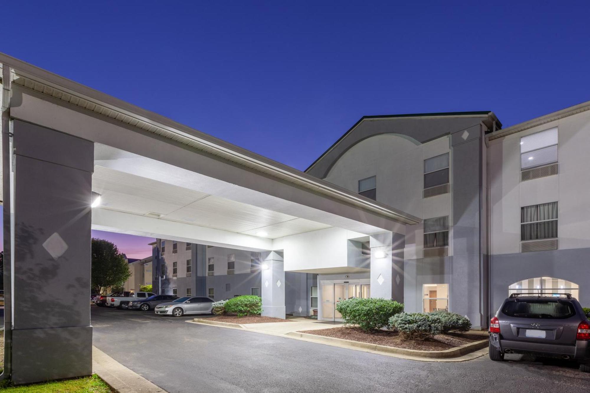 Super 8 By Wyndham La Grange Ky Hotel Exterior photo